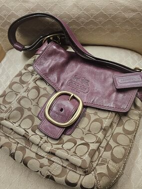 Coach Soho Buckle Bag Leather Shoulder Bag in Brown & Purple